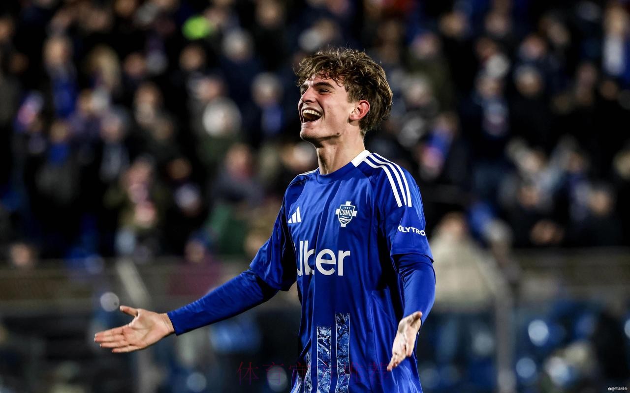 记者:皇马将回购尼科-帕斯 让他随队参加世俱杯 记者:皇马将回购尼科-帕斯 让他随队参加世俱杯